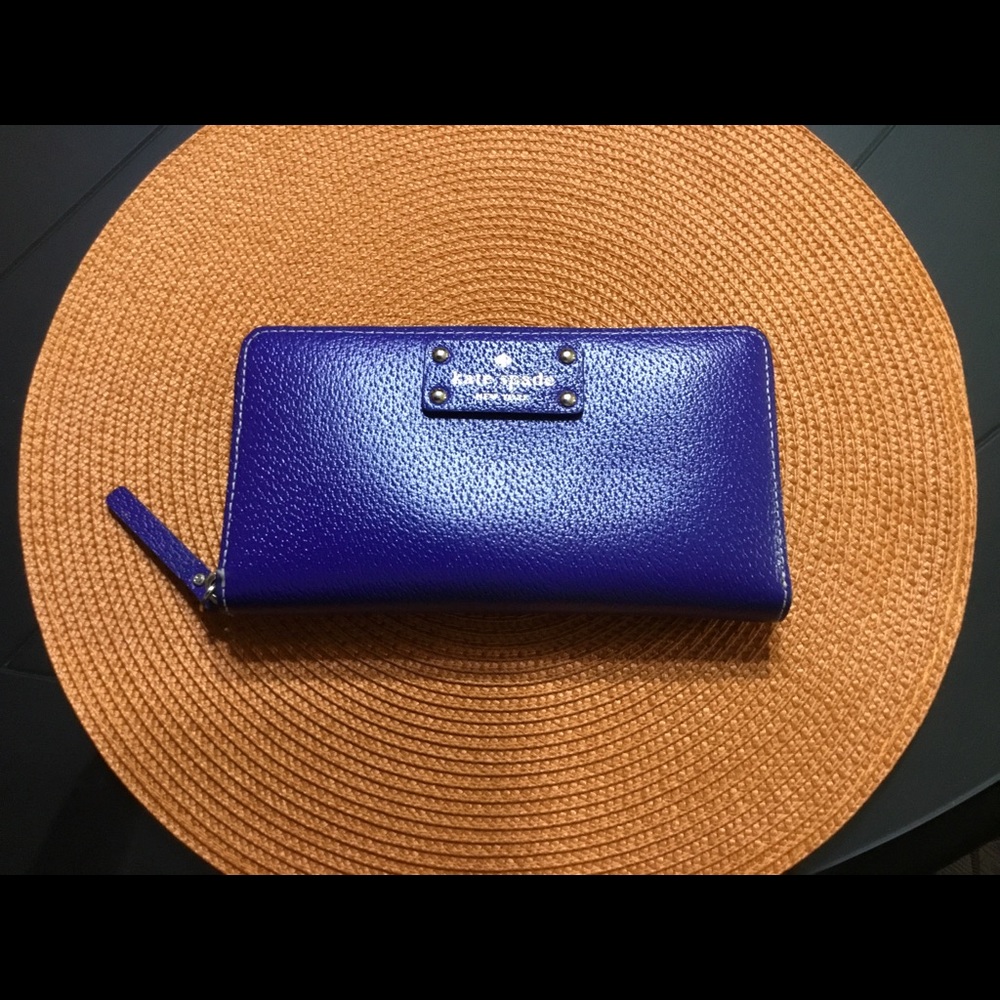 Kate Spade royal blue pebbled wallet - Picture 1 of 3